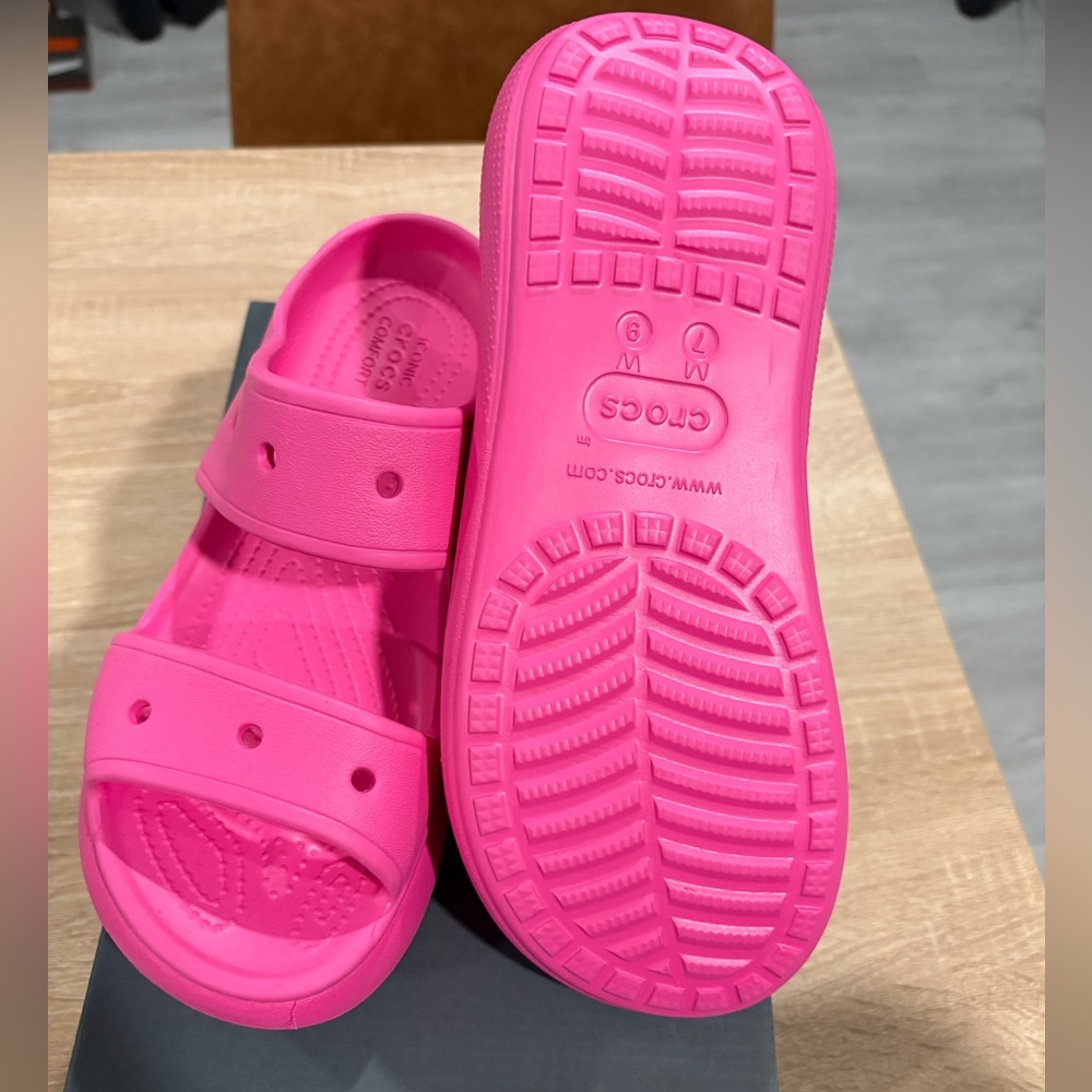 CROCS platform strap sandals